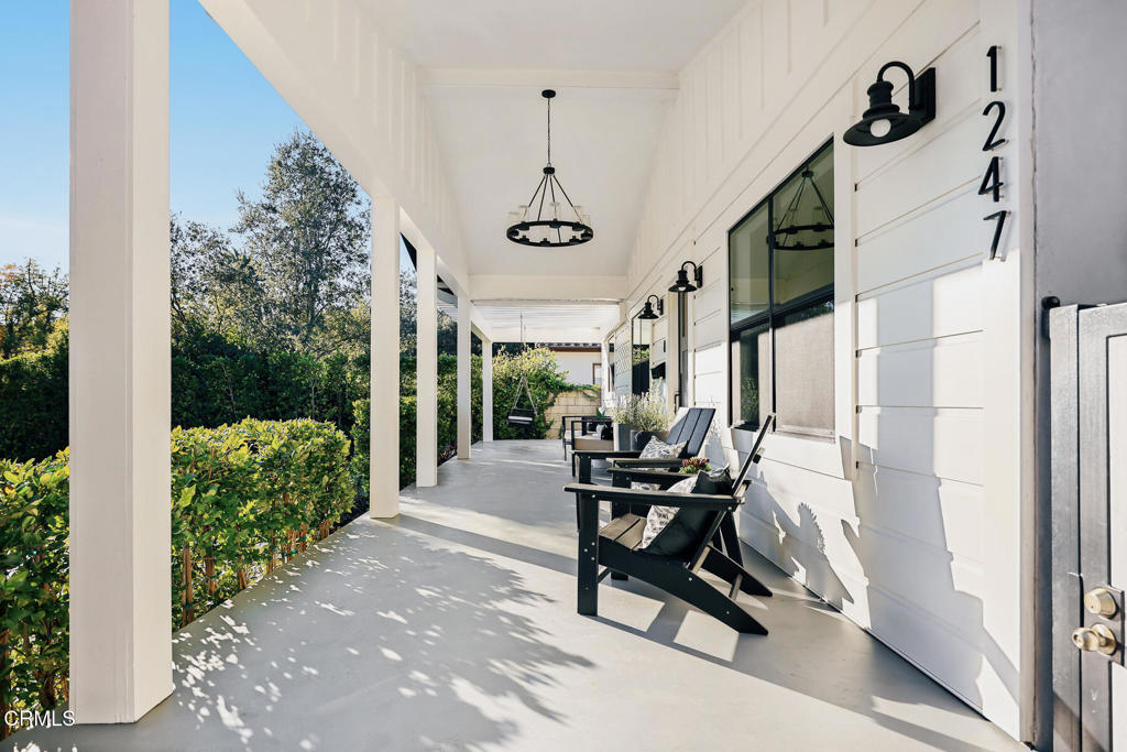 1245 E Howard Street