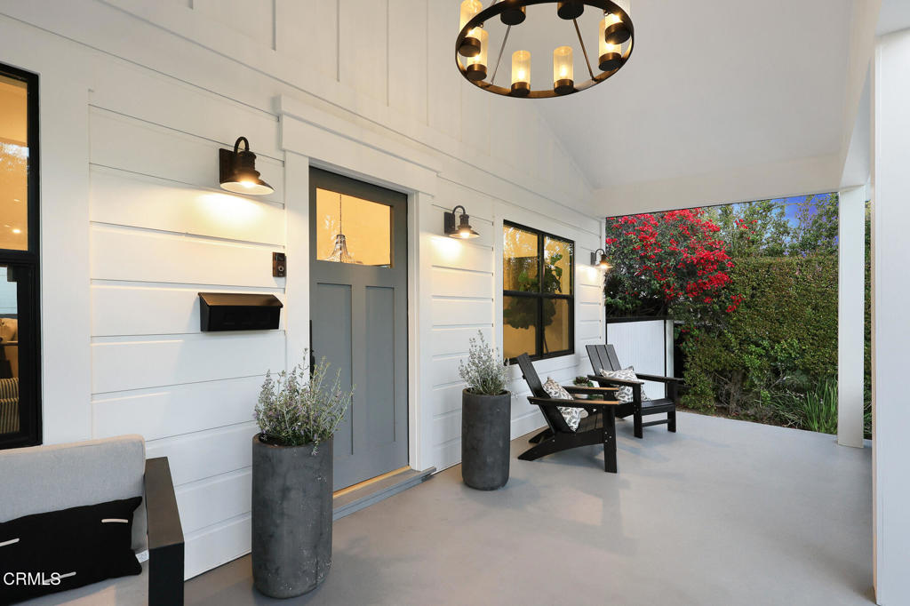 1245 E Howard Street