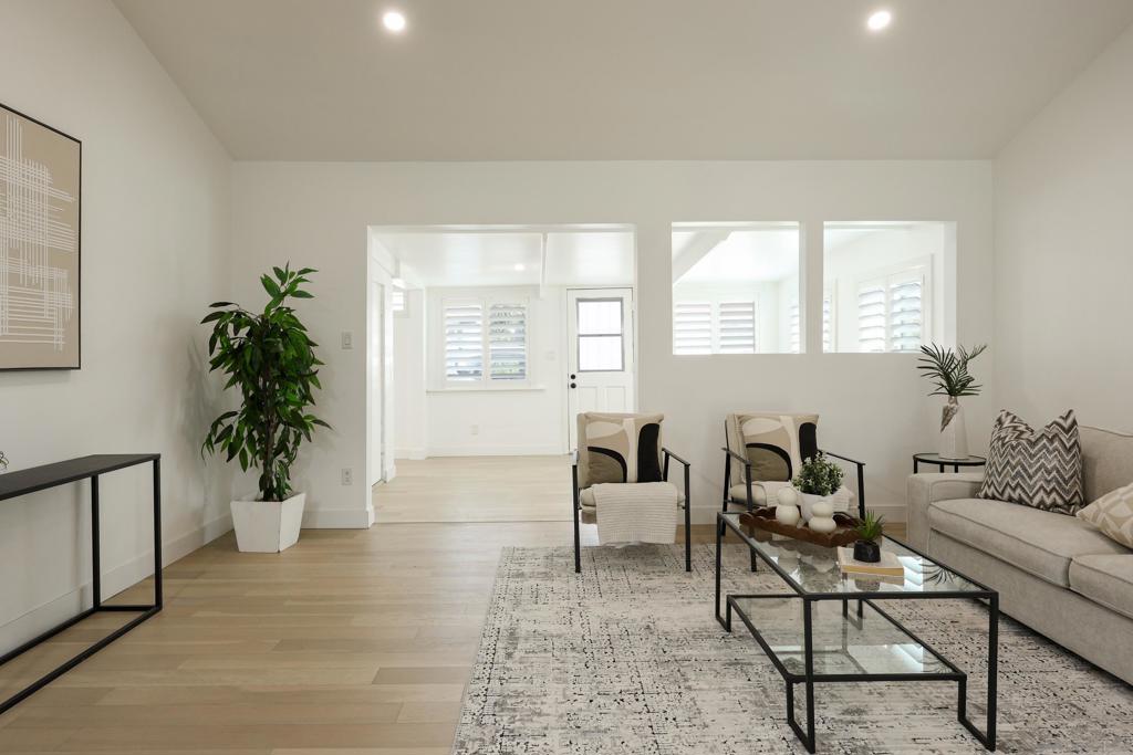 3660 N Vista Campana 15