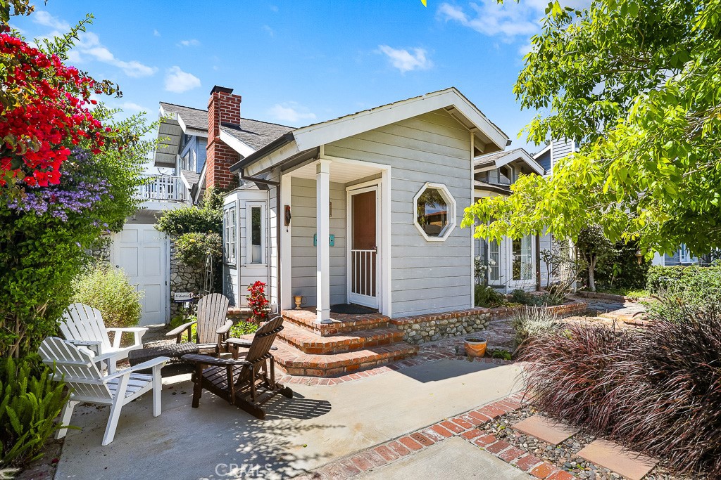 Newport Heights (NEWH) - Residential