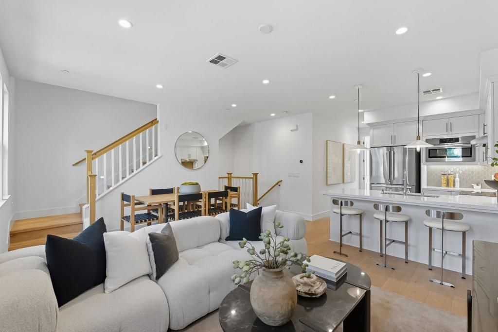 Photo of 1387 W Middlefield Road, Mountain View, CA 94043 (MLS # ML82023441)