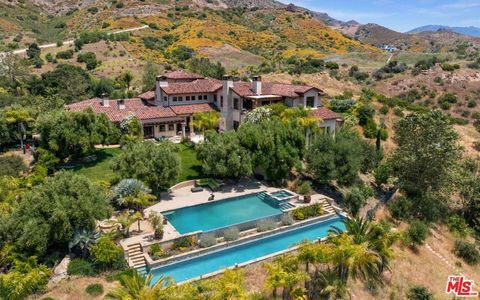 Photo of 31823 Lobo Canyon Road, Agoura Hills, CA 91301 (MLS # 25597873)