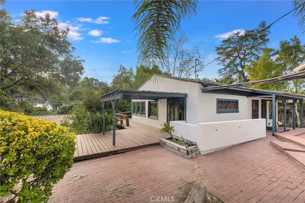 Photo of 4351 Saltillo, Woodland Hills, CA 91364 (MLS # SR25262485)