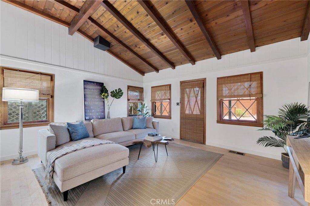 Photo of 4351 Saltillo, Woodland Hills, CA 91364 (MLS # SR25262485)