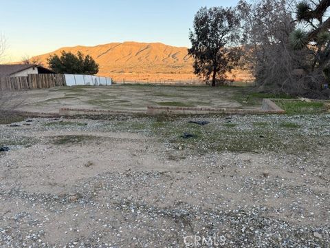 Photo of 7685 Calpella Ave, Hesperia, CA 92345 (MLS # HD26012247)