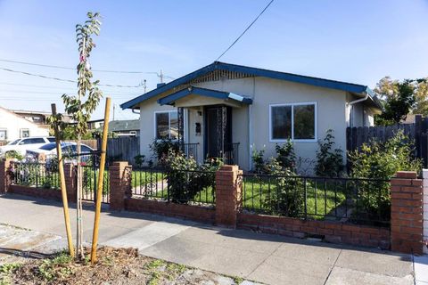 Photo of 1248 Whitton Avenue, San Jose, CA 95116 (MLS # ML82026359) Photo of 1248 Whitton Avenue, San Jose, CA 95116 (MLS # ML82026359)