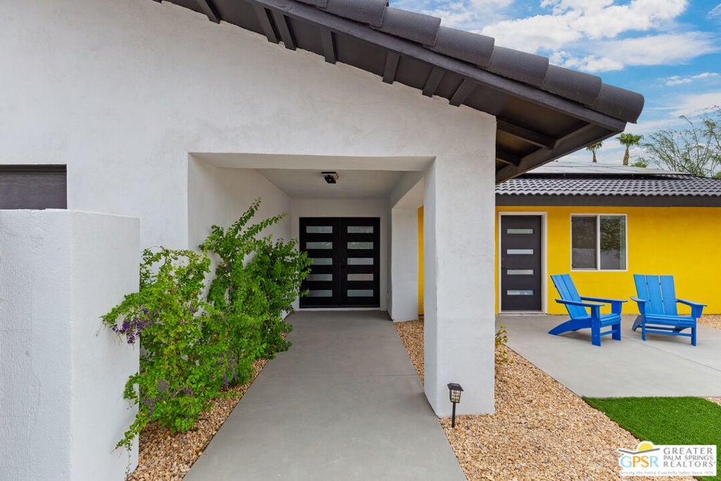 1980 N Los Alamos Road