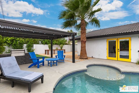Tiny photo for 1980 N Los Alamos Road, Palm Springs, CA 92262 (MLS # 26999079PS)