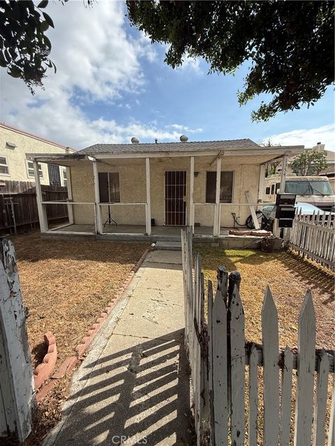 1354 Euclid Ave Long Beach CA 90804