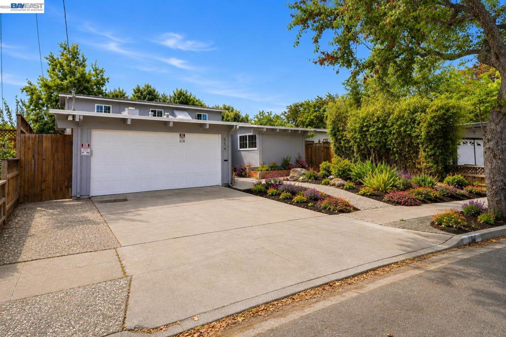 554 Beechmont Lane