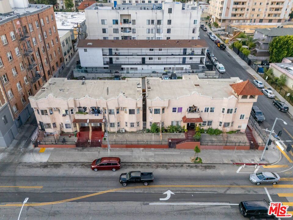 2214 W 8th Street