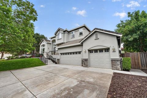 Photo of 16655 Glenn Canyon Court, Morgan Hill, CA 95037 (MLS # ML82046407)