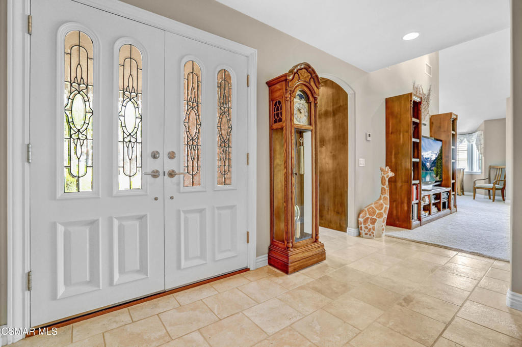 2942 Winding Lane