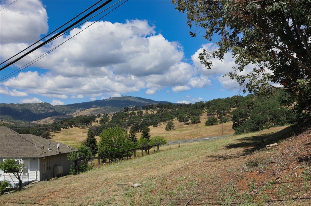 17270 Knollview
