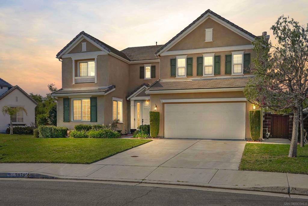 Photo of 39795 Payton Court Ct, Murrieta, CA 92563 (MLS # 2601005SD)