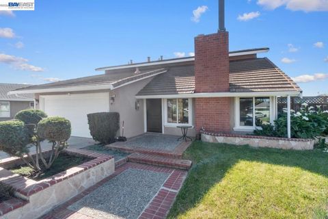 Photo of 36671 Ponderosa Ct. Ct, Newark, CA 94560 (MLS # 41128991)