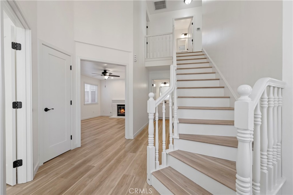 7049 Sunnycrest Trail