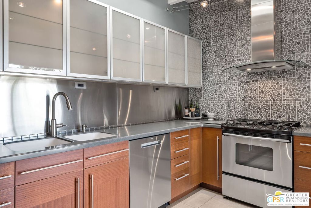 Vista Las Palmas - Residential