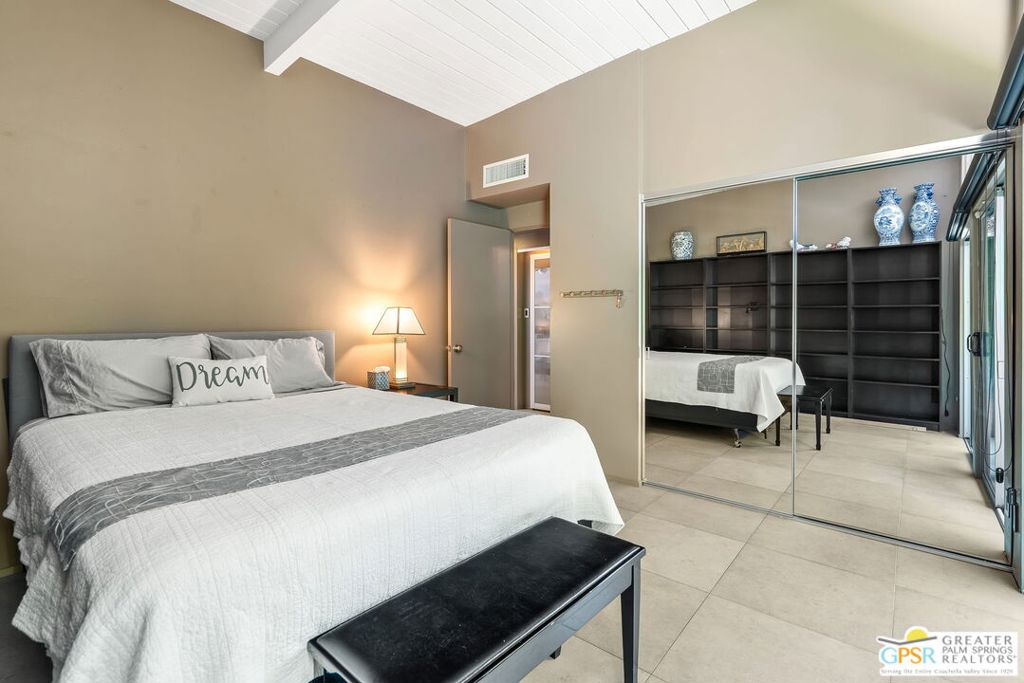 Vista Las Palmas - Residential