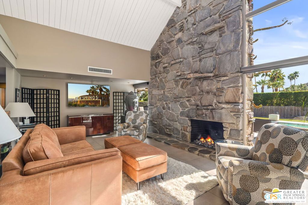 Vista Las Palmas - Residential