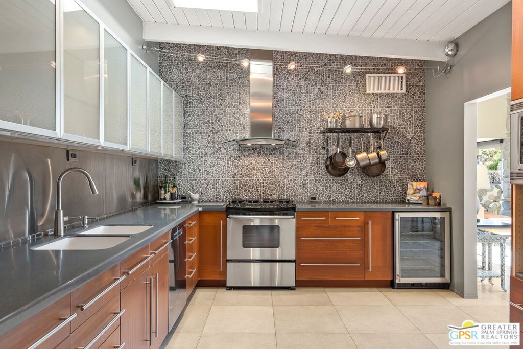 Vista Las Palmas - Residential