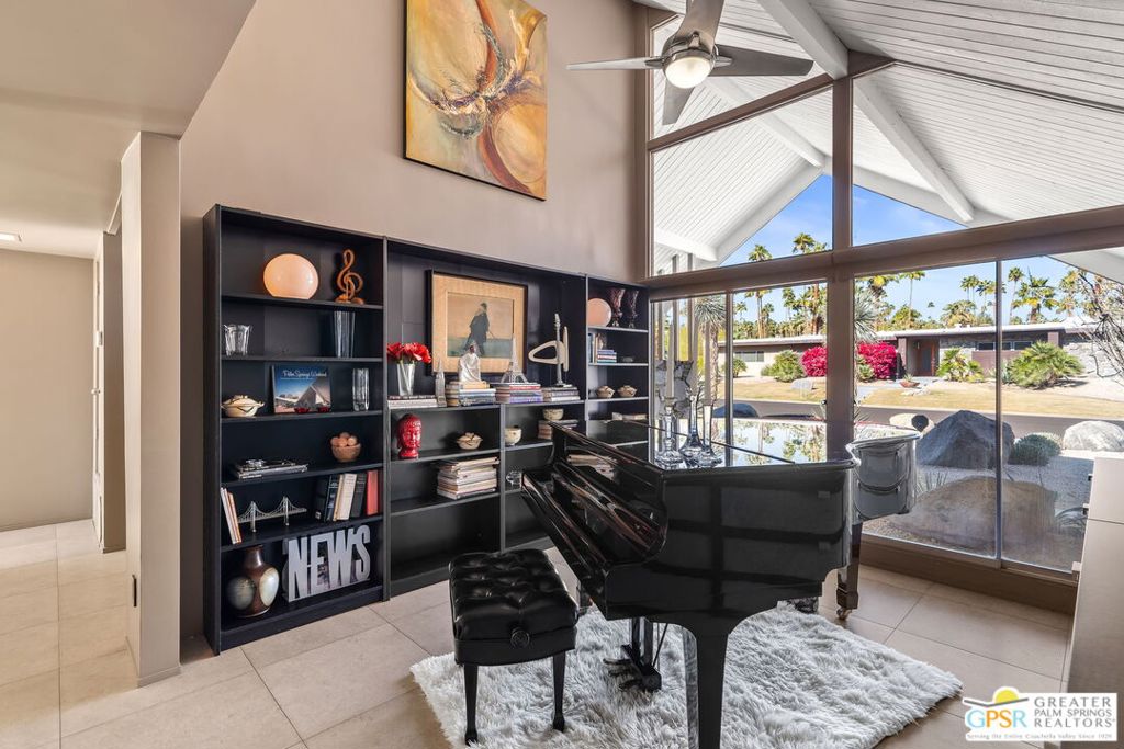 Vista Las Palmas - Residential