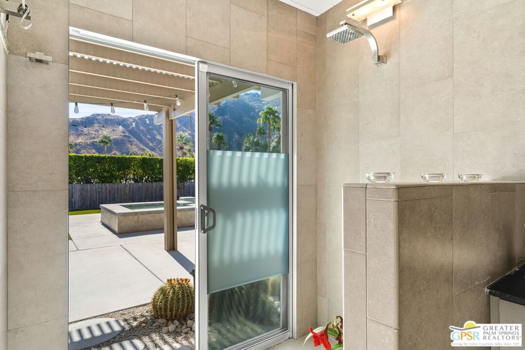 Vista Las Palmas - Residential