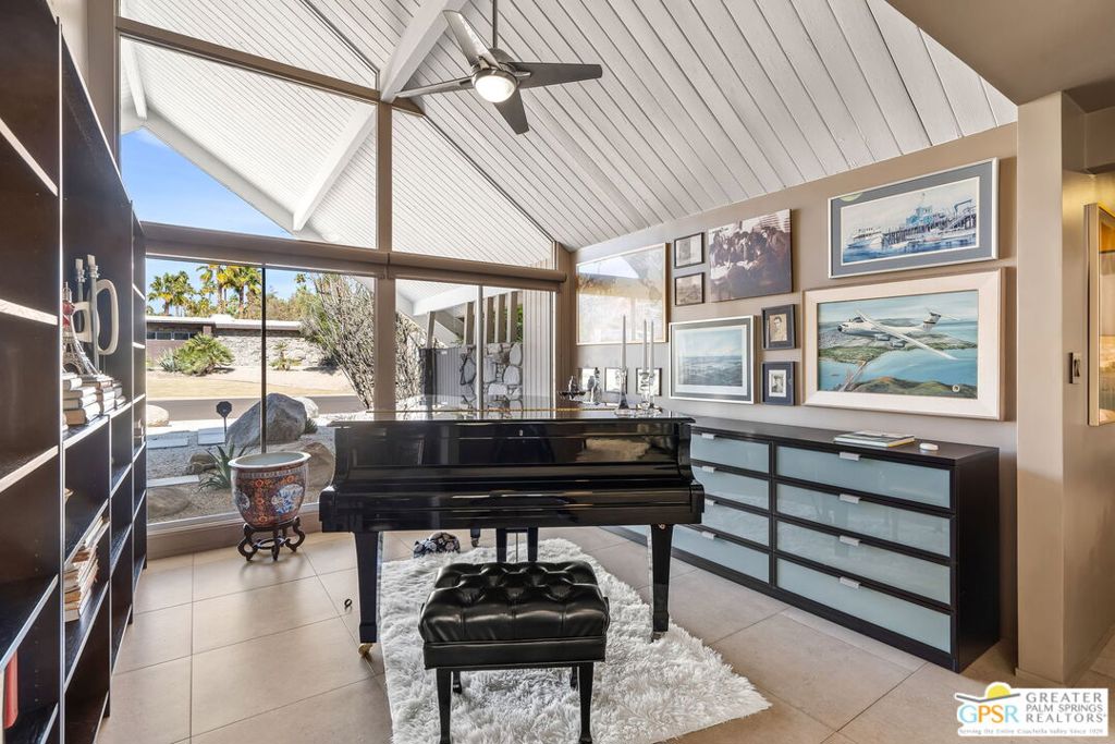 Vista Las Palmas - Residential