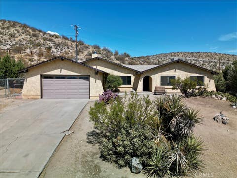 Photo of 8234 Balsa AVE, Yucca Valley, CA 92284 (MLS # JT26185303)