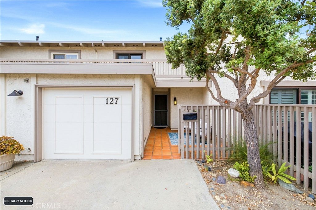127 Avenida Adobe