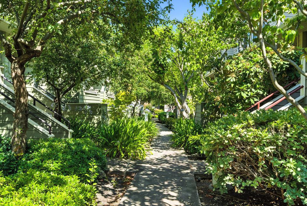 1151 La Rochelle Terrace G