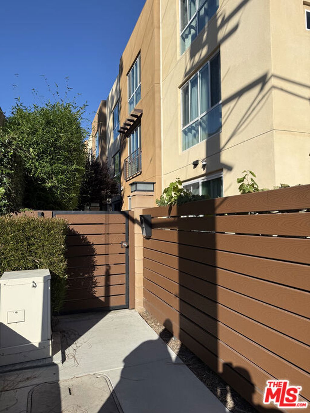 Photo of 14104 W Monroe Place, Van Nuys, CA 91405 (MLS # 26639699)