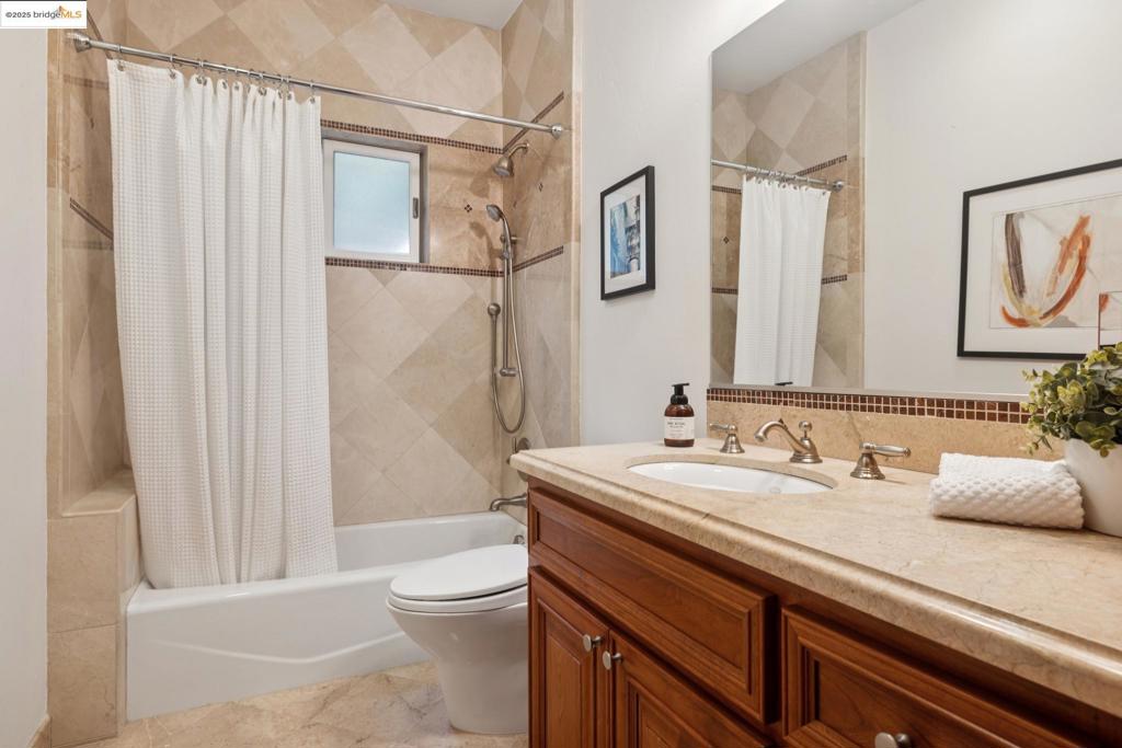 PIEDMONT PINES - Residential