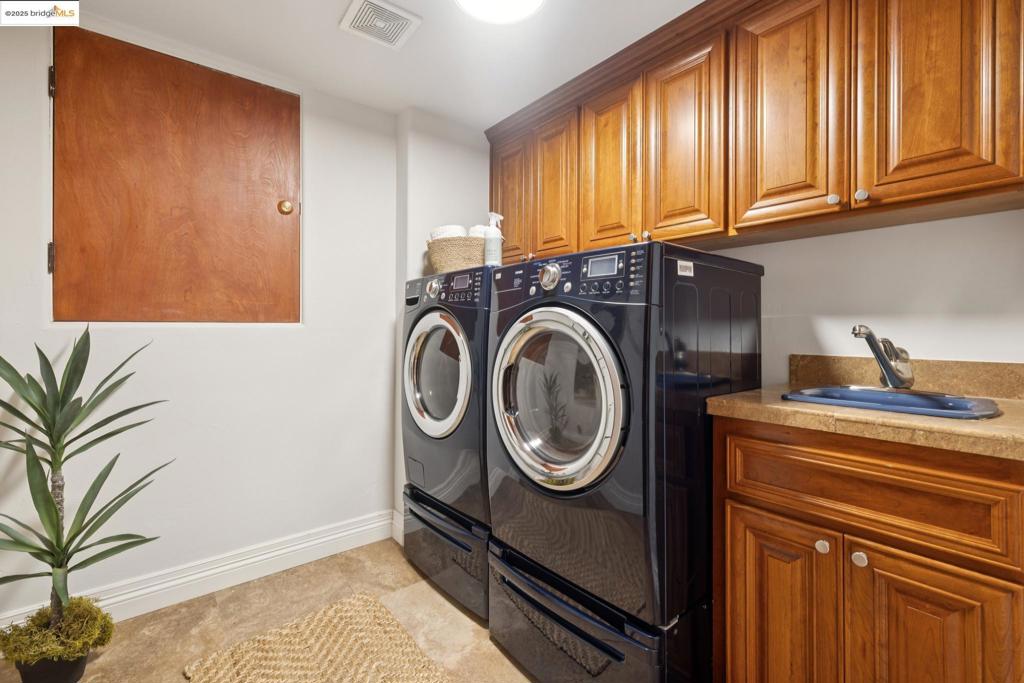PIEDMONT PINES - Residential
