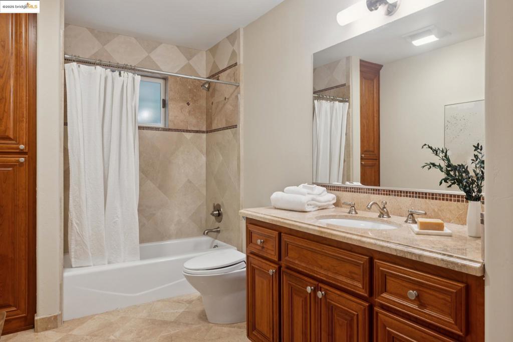 PIEDMONT PINES - Residential