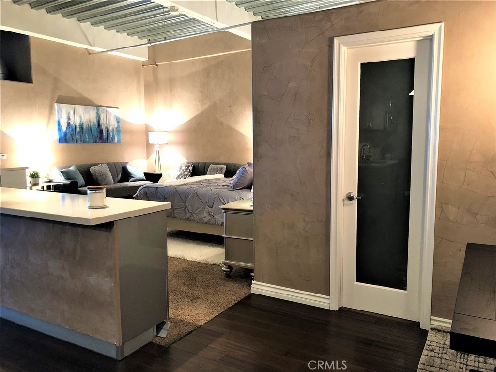 312 W 5th Street 1205