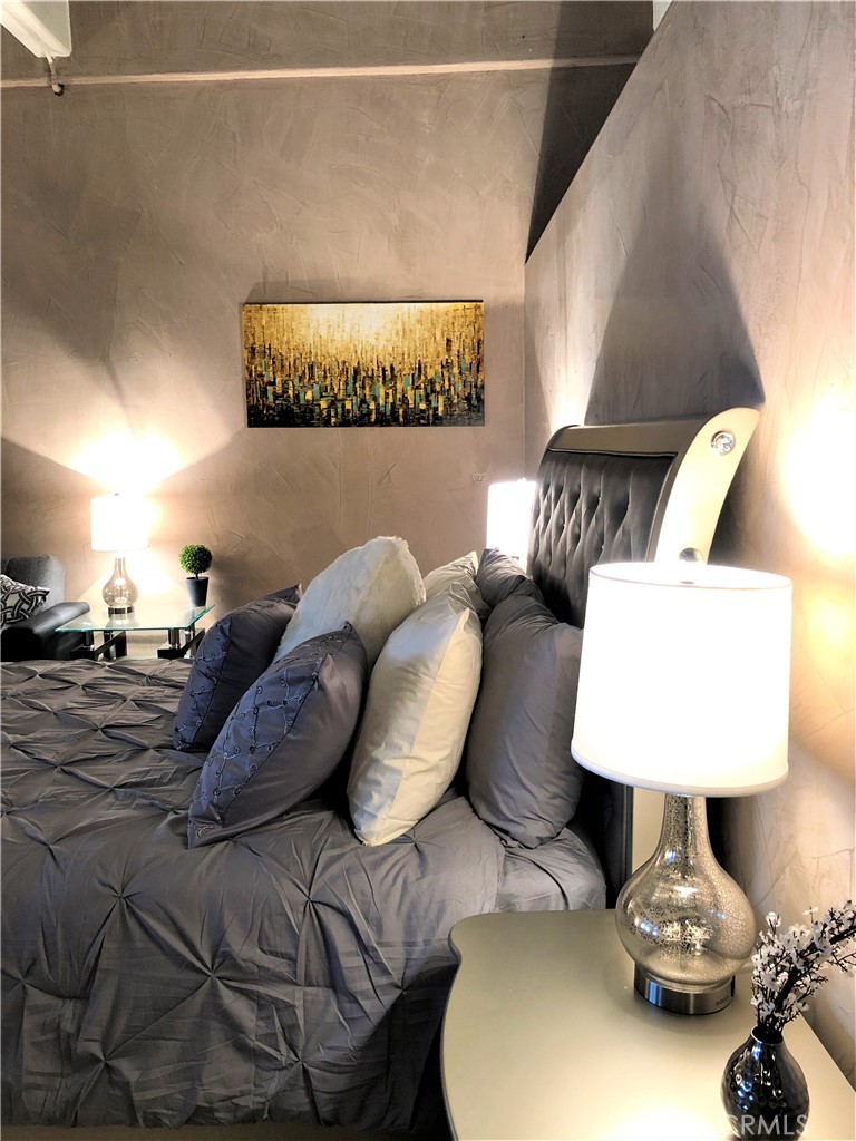 312 W 5th Street 1205