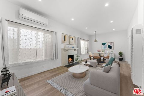 Photo of 33 Wavecrest Avenue #1, Venice, CA 90291 (MLS # 25623551)