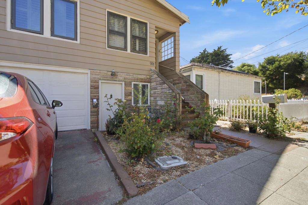 991 Mills Avenue