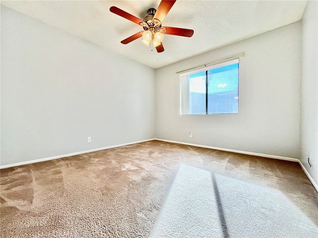 listing image 130721632843066210357