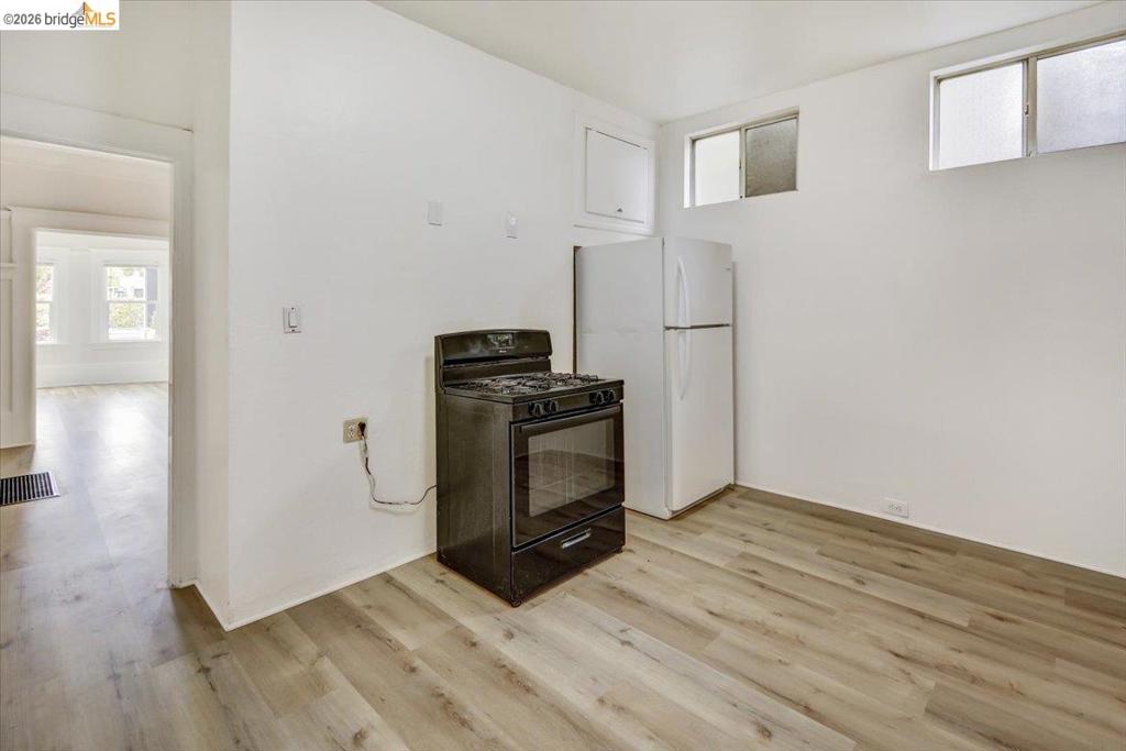 832 7th Ave