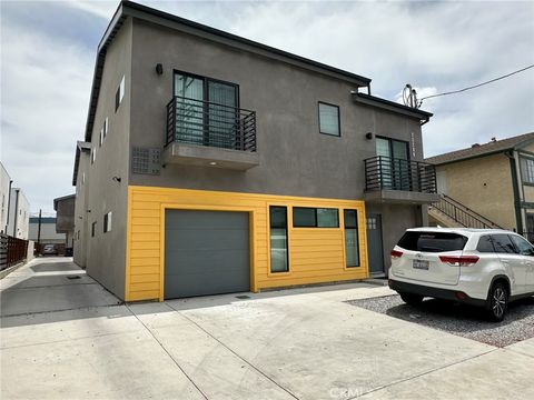 Photo of 25200 Frampton Avenue, Harbor City, CA 90710 (MLS # PW25140981)
