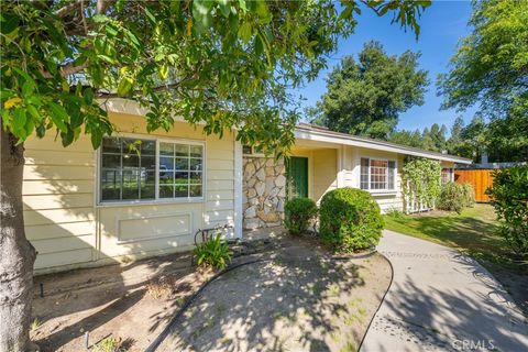 Photo of 11761 Encino Avenue, Granada Hills, CA 91344 (MLS # SR26086741)