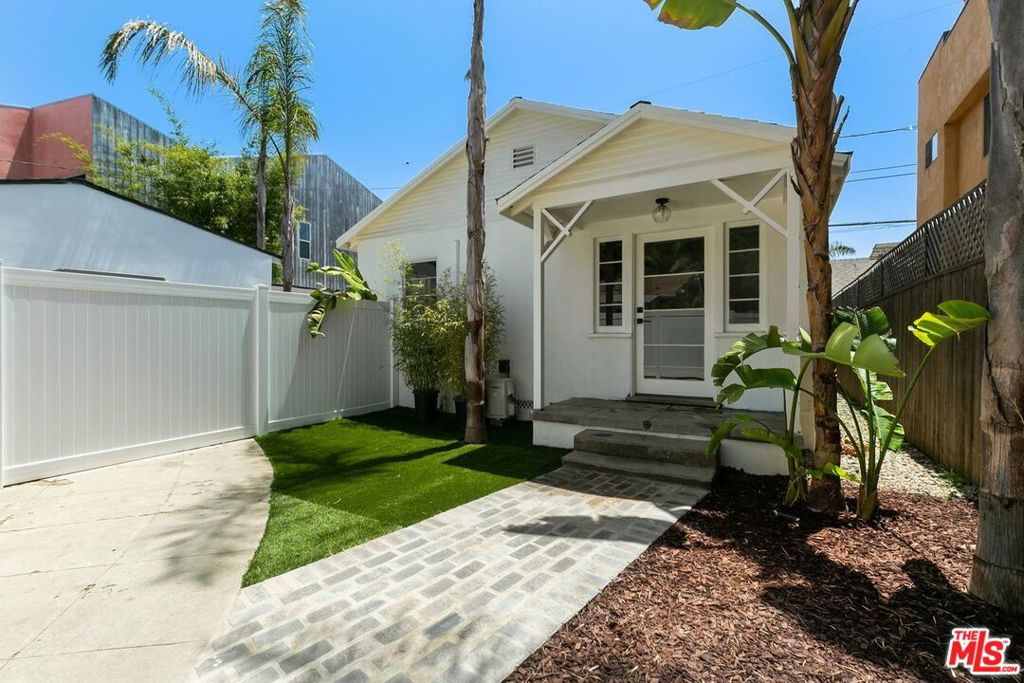 Welcome to this charming home nestled in the sought-after Sunset Park neighborhood of Santa Monica. Step inside and be greeted by the spacious living room, perfect for hosting gatherings or enjoying quiet evenings in. The kitchen features updated appliances, making meal preparation a delight, and the private outdoor yard provides a peaceful oasis for relaxation.Convenience is key with your own private 1-car garage, and the location is unbeatablejust a stone's throw from the beach, 10 freeway, PCH, Santa Monica College, and an array of shops and restaurants. Embrace the Santa Monica lifestyle and make this delightful home yours. Schedule a showing today and experience the allure of coastal living!