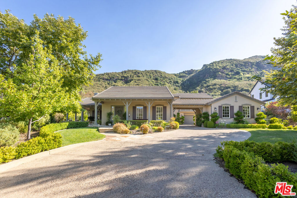 2052 Shadow Creek Drive