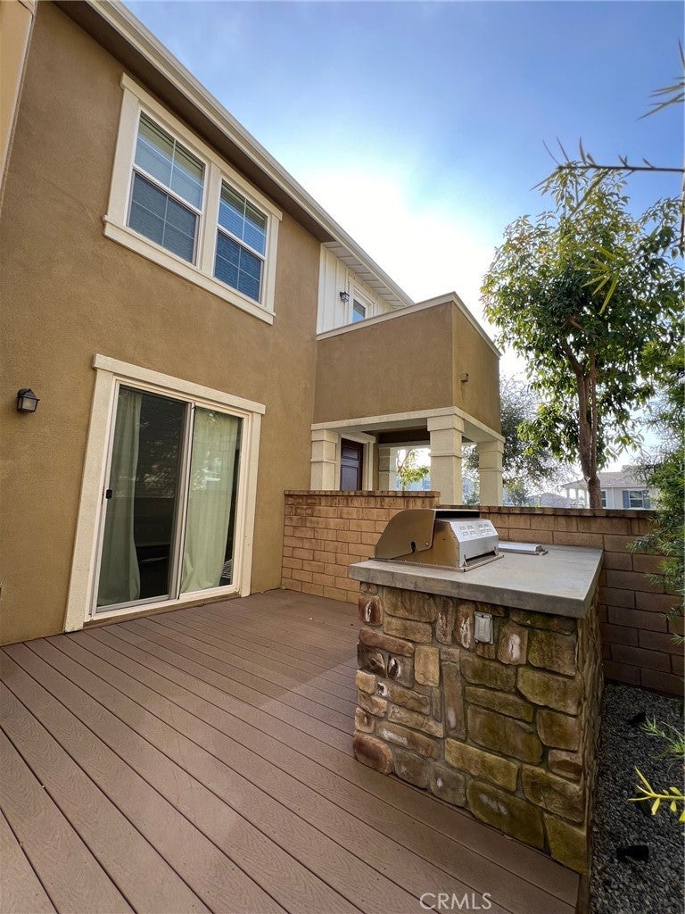 789 E Sierra Madre