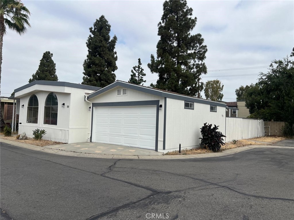 320 N Park Vista Street 99