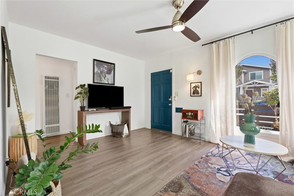 1959 Henderson Avenue
