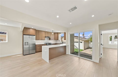 Photo of 1063 E Orange Grove AVE, Burbank, CA 91501 (MLS # BB26224205)