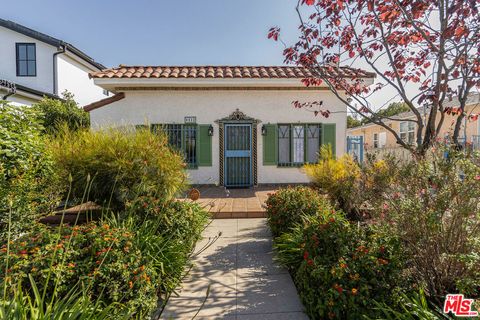 Photo of 8932 Olin Street, Los Angeles, CA 90034 (MLS # 26830903)